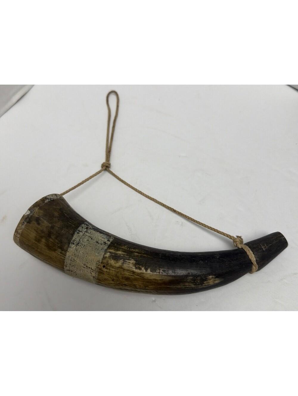 Vintage old antique powder horn black powder muzzleloading flintlock percussion